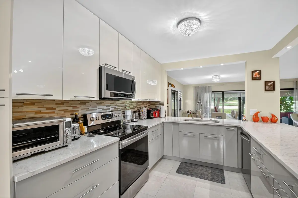 6448 Aspen Glen Cir, Boynton Beach, FL 33437 - Image #1