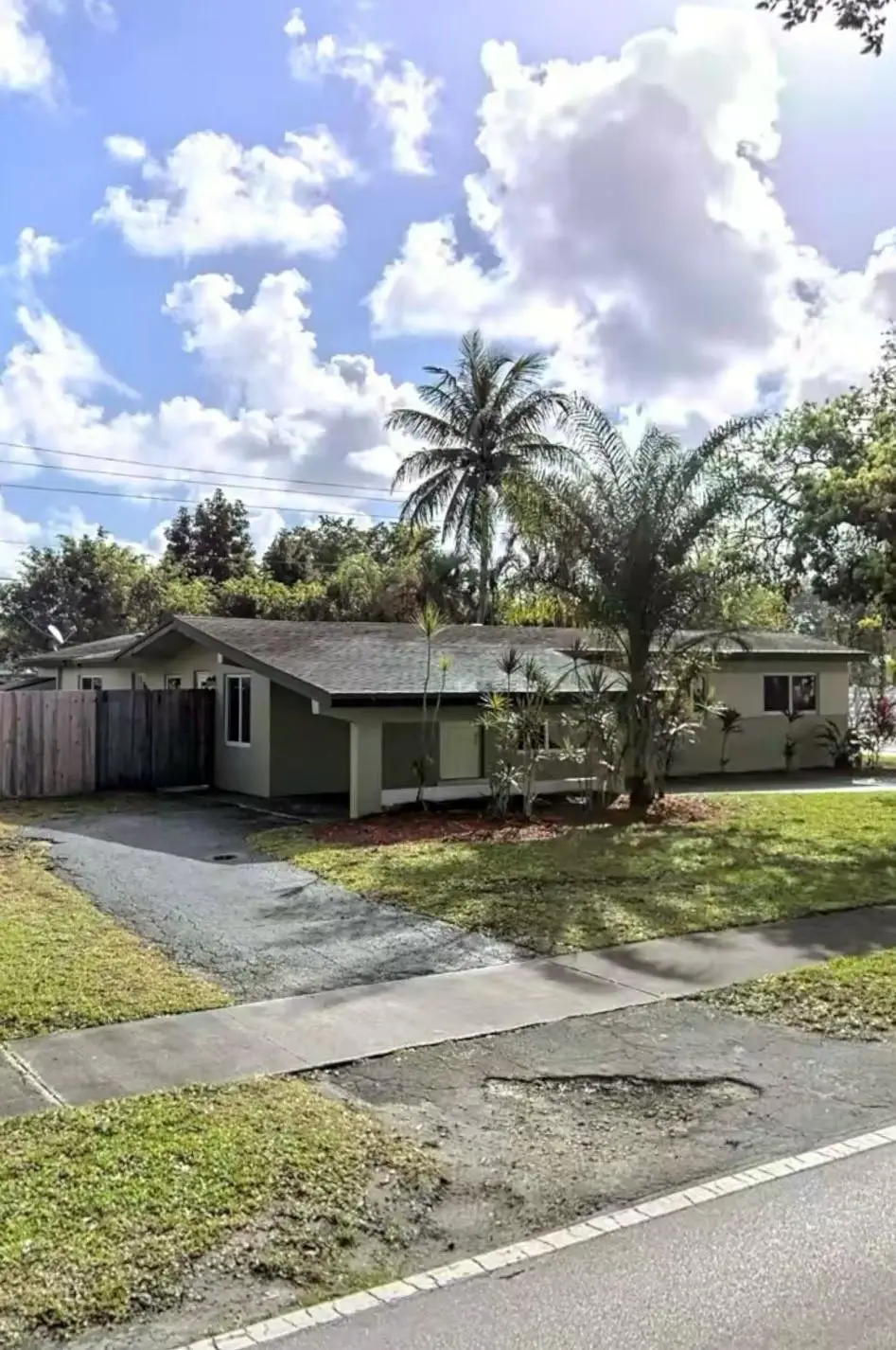 1701 N 46th Ave, Hollywood, FL 33021 - Image #1