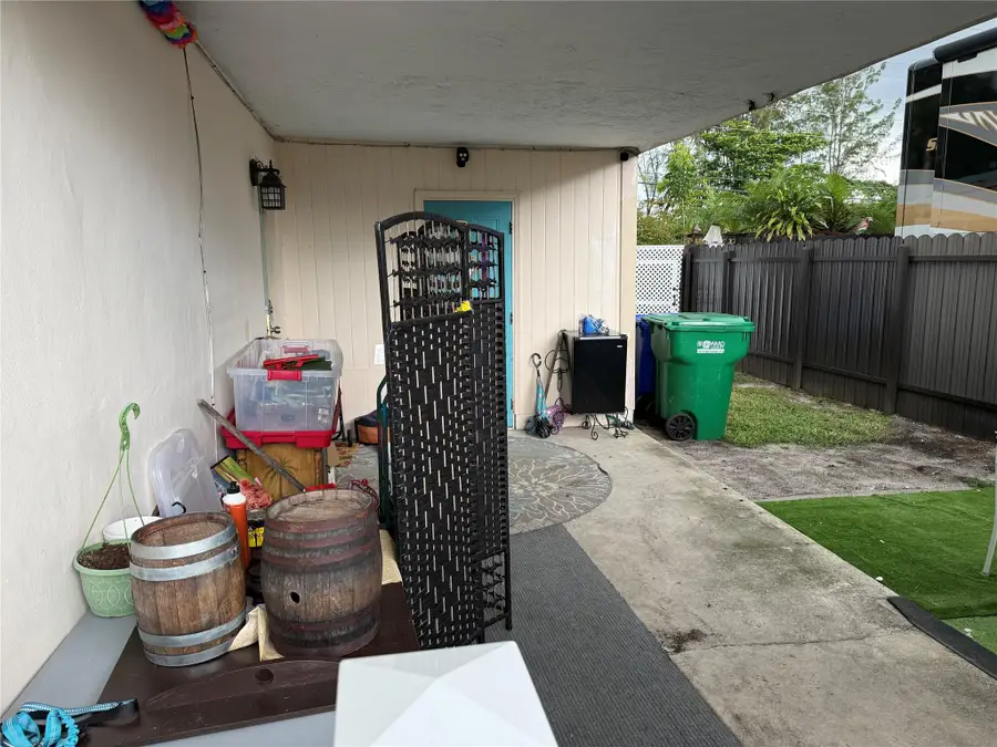 1821 SW 50th Ave, Fort Lauderdale, FL 33317 - Image #3