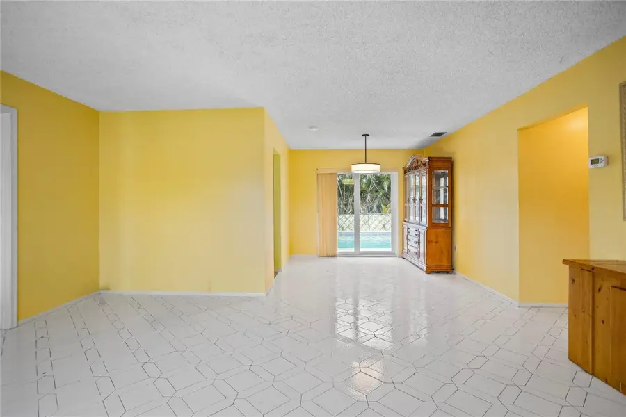11331 NW 29th Street, Sunrise, FL 33323 - Image #2