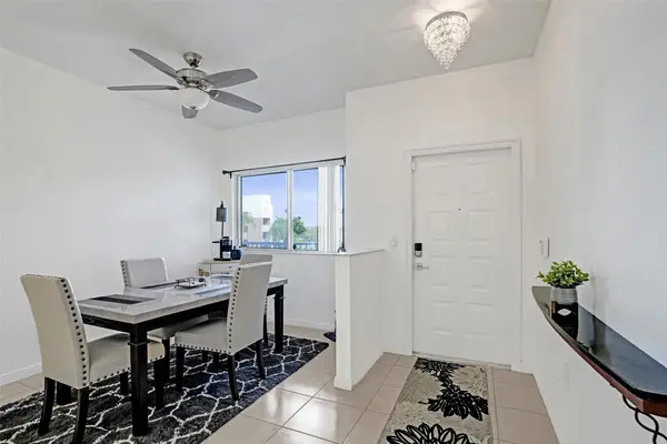 7623 Southampton Ter #302, Tamarac, FL 33321