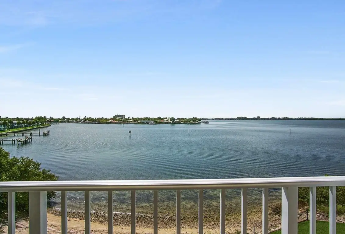3 Harbour Isle Drive #302, Fort Pierce, FL 34949 - Image #1