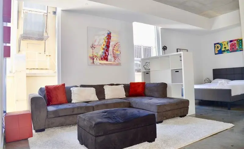 151 SE 1st St #608, Miami, FL 33131 - Image #1