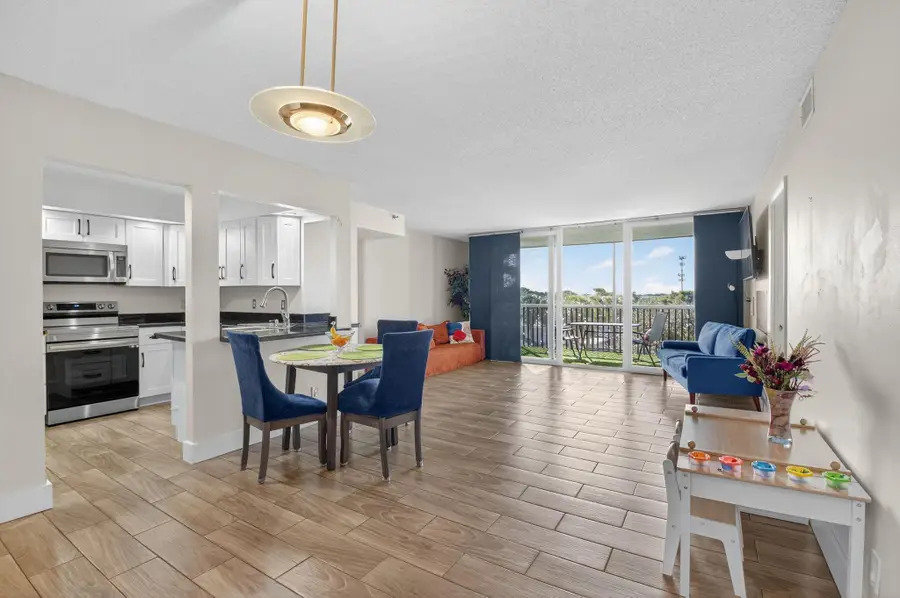 5260 NW 2nd Ave #402, Boca Raton, FL 33487 - Image #3