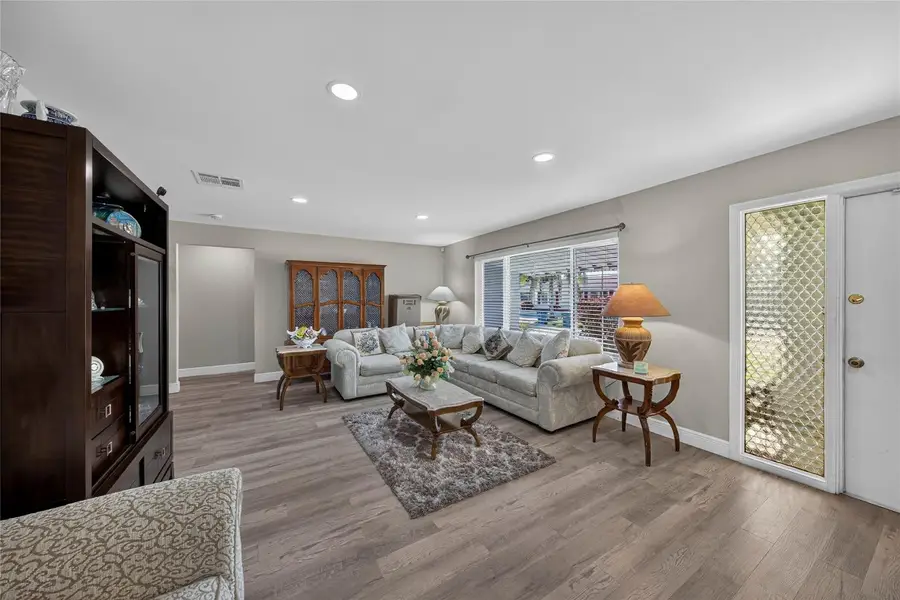 5013 NW 51st Street, Tamarac, FL 33319 - Image #3