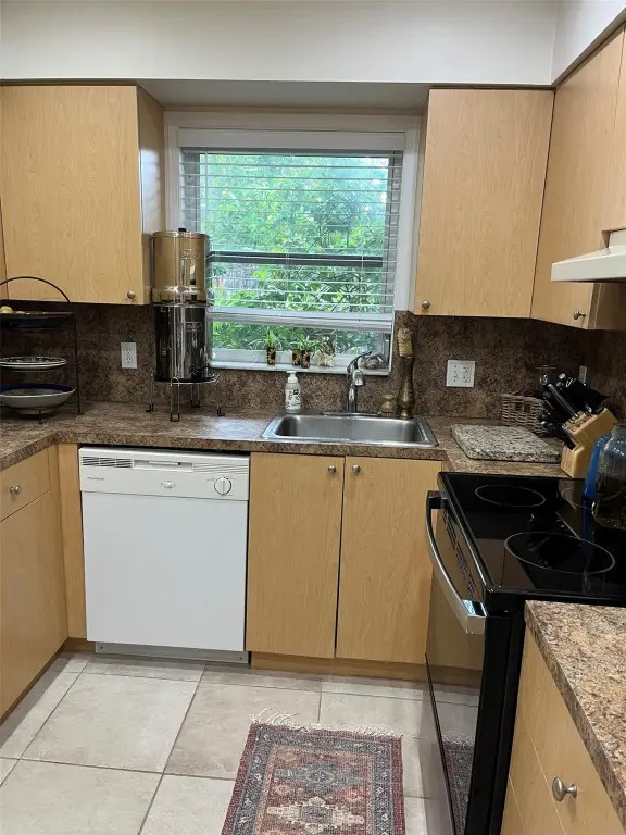 246 Dixie Boulevard, Delray Beach, FL 33444 - #3