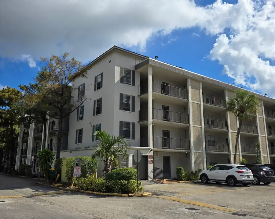 4898 NW 29th Ct #412, Lauderdale Lakes, FL 33313 - Image #2