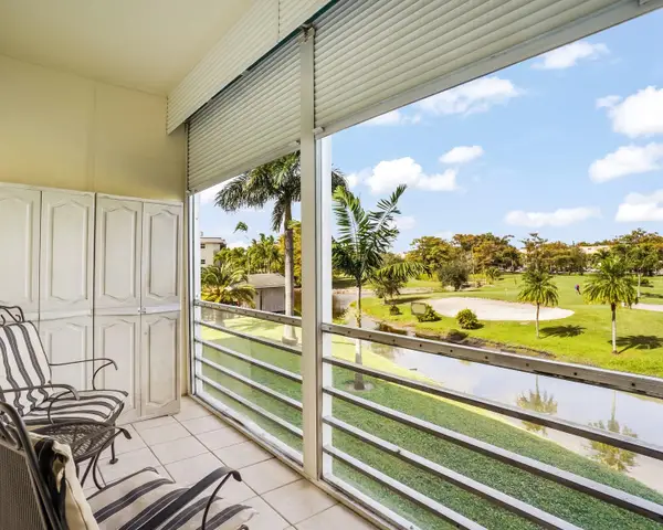 4299 NW 16th St #203, Lauderhill, FL 33313