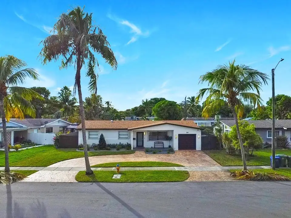 300 SW 65th Way, Pembroke Pines, FL 33023 - #1