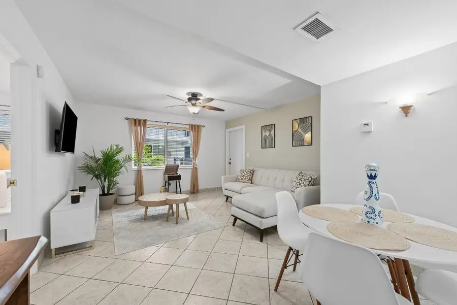 1000 SE 15th Street #103, Fort Lauderdale, FL 33316 - Image #2