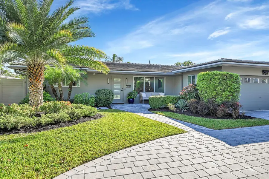 2090 NE 54th Ct, Fort Lauderdale, FL 33308 - Image #3