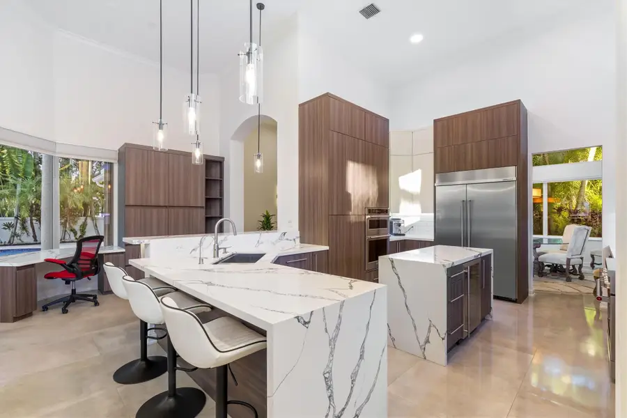 127 Swan Ave, Plantation, FL 33324 - Image #2