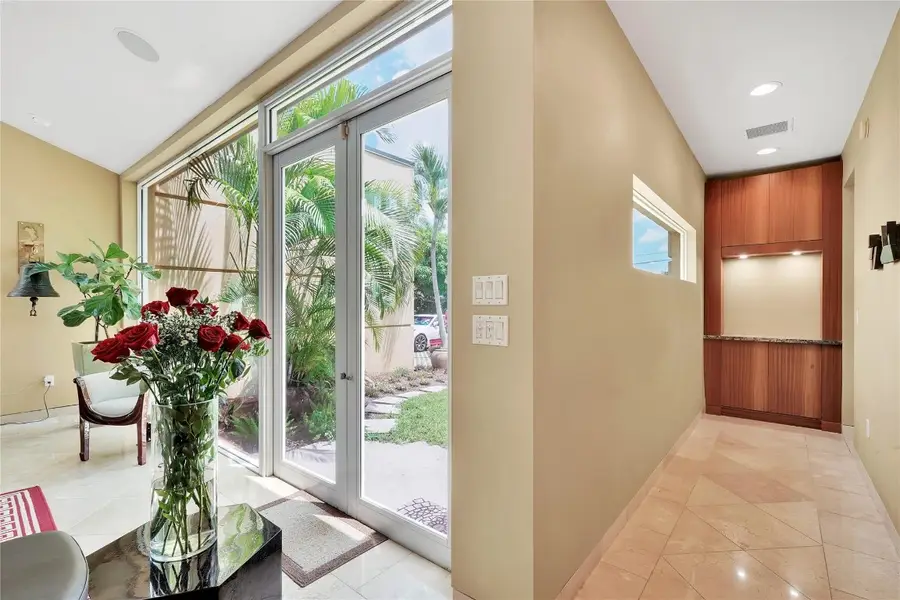 2631 Okeechobee Lane, Fort Lauderdale, FL 33312 - Image #3