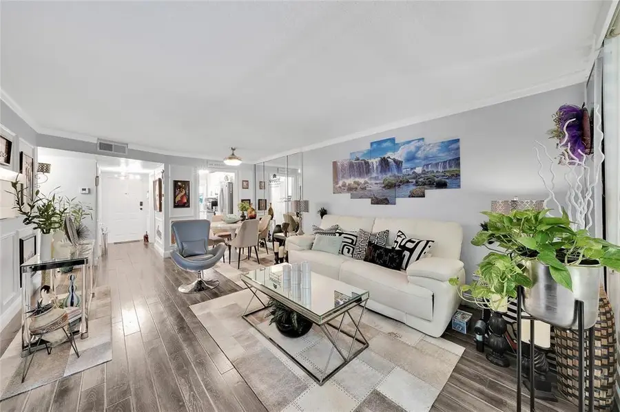 9281 Sunrise Lakes Boulevard #212, Sunrise, FL 33322 - Image #3