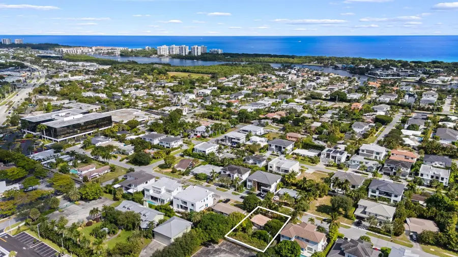 1001 NE 2nd Ter, Boca Raton, FL 33432 - Image #2