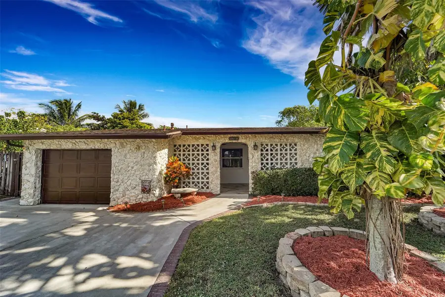 2510 NW 87th Ln, Sunrise, FL 33322 - Image #3