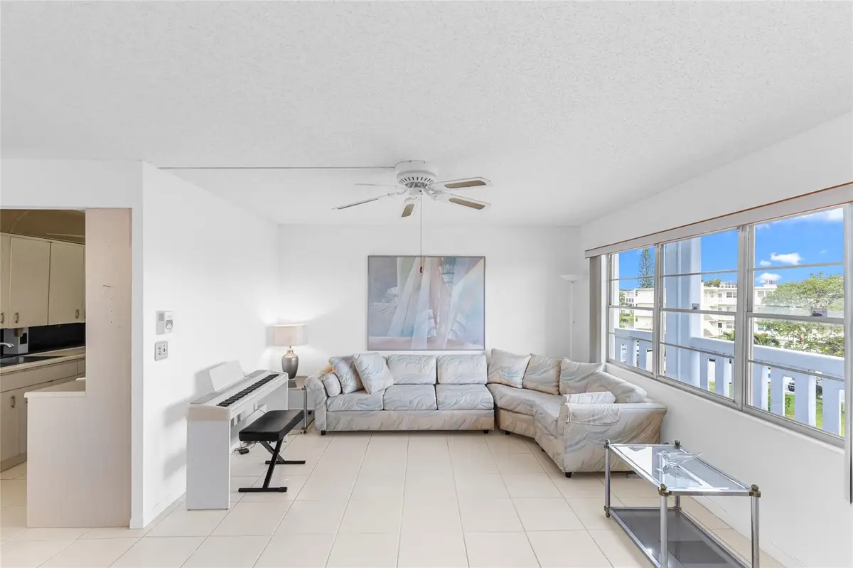 4047 Cambridge C #4047, Deerfield Beach, FL 33442 - Image #1