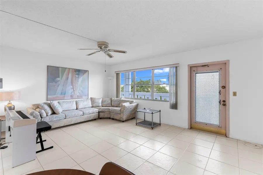 4047 Cambridge C #4047, Deerfield Beach, FL 33442 - Image #2
