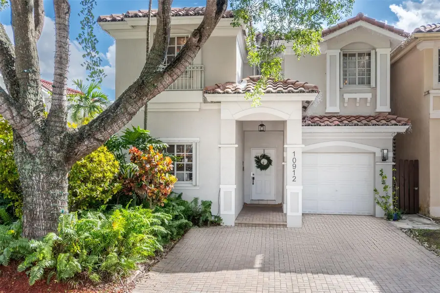 10912 NW 69th St, Doral, FL 33178 - Image #2