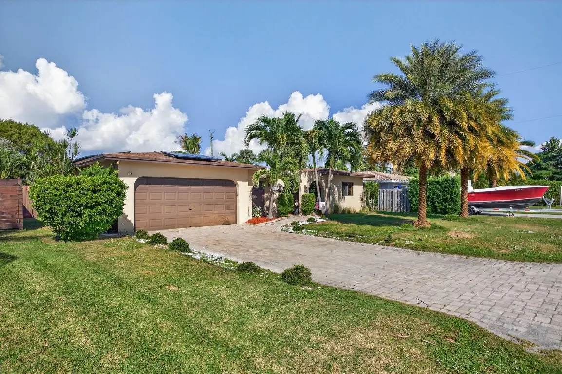301 SE 8th Court, Pompano Beach, FL 33060 - Image #1