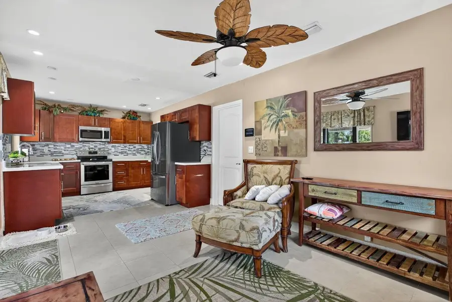 301 SE 8th Court, Pompano Beach, FL 33060 - Image #3