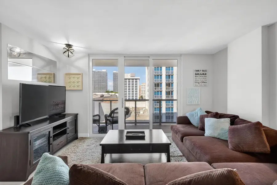 209 N Fort Lauderdale Beach Blvd #7D, Fort Lauderdale, FL 33304 - Image #3
