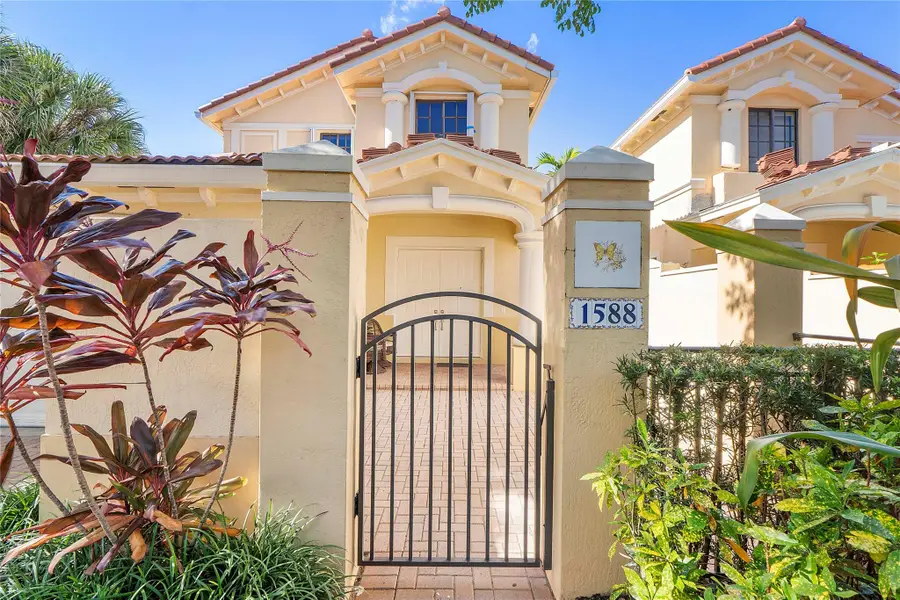 1588 Passion Vine Cir #1588, Weston, FL 33326 - Image #2
