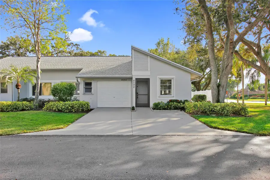 8592 Flamingo Dr, Boca Raton, FL 33496 - Image #2