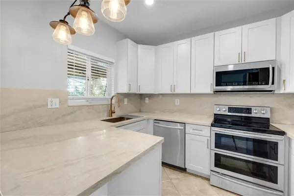 8464 Lagos De Campo Blvd #8464, Tamarac, FL 33321