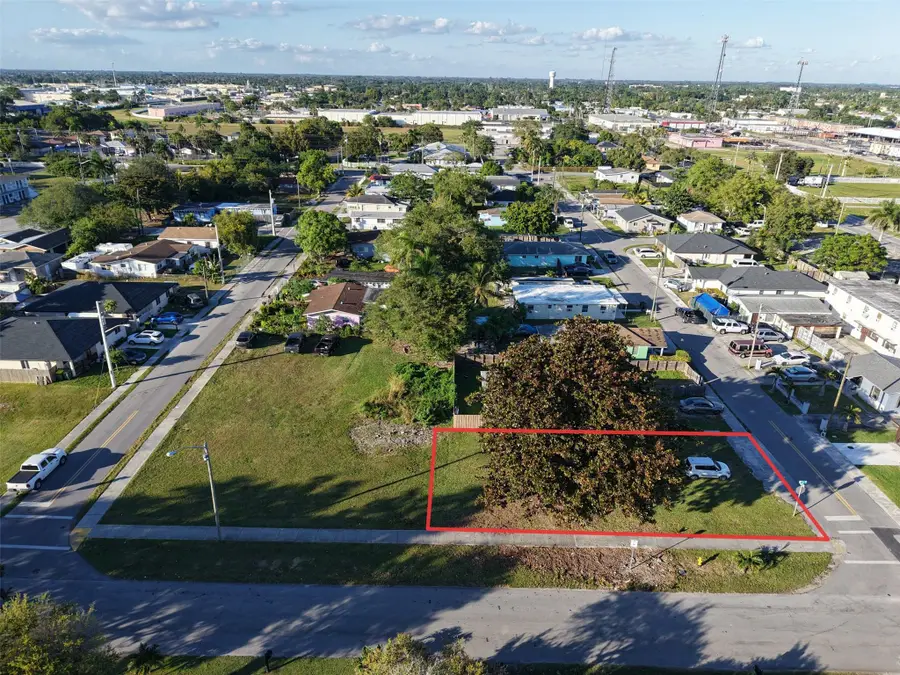 548 SW 6th Ter, Homestead, FL 33030 - Image #3