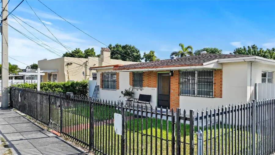 3446 NW 17 Street, Miami, FL 33125 - Image #2