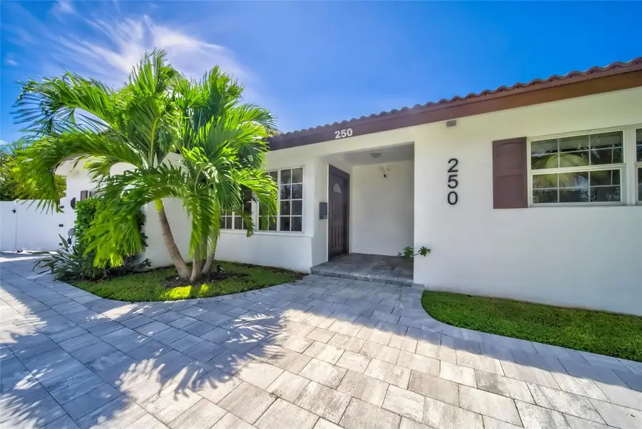 250 NE 27th Court, Boca Raton, FL 33431 - Image #3