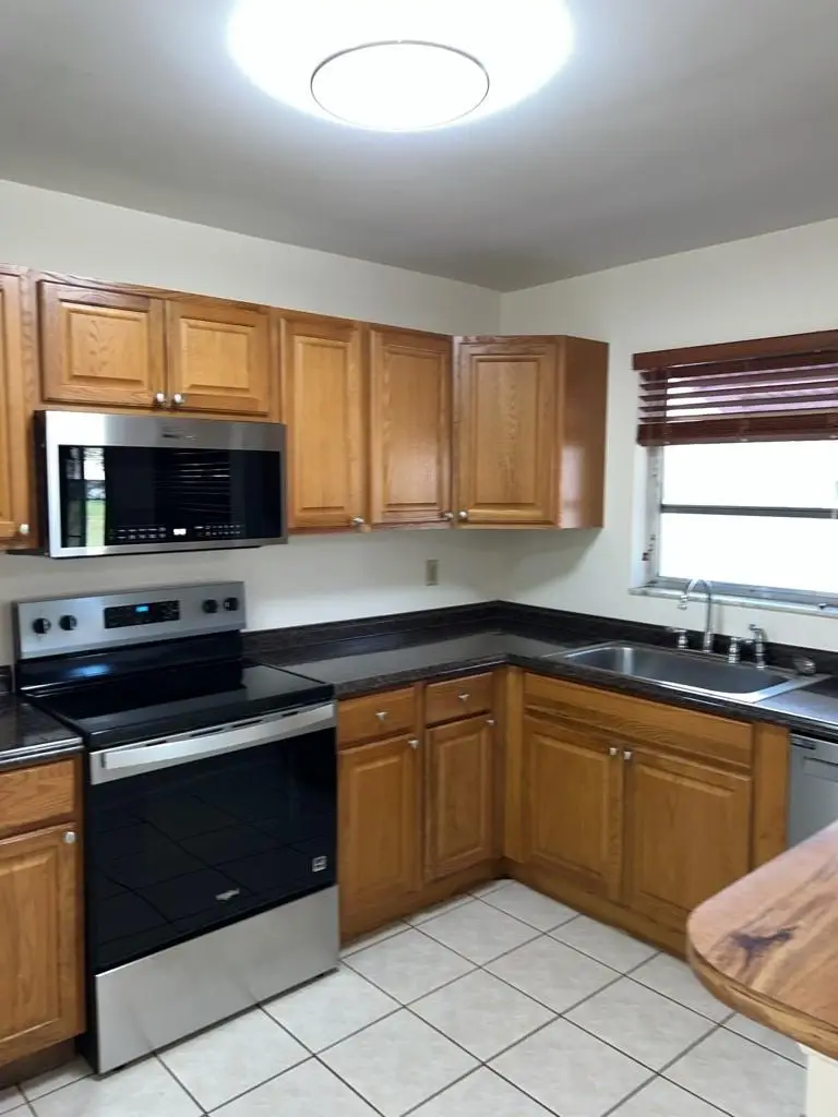 2277 Nova Village Dr, Davie, FL 33317 - Image #3