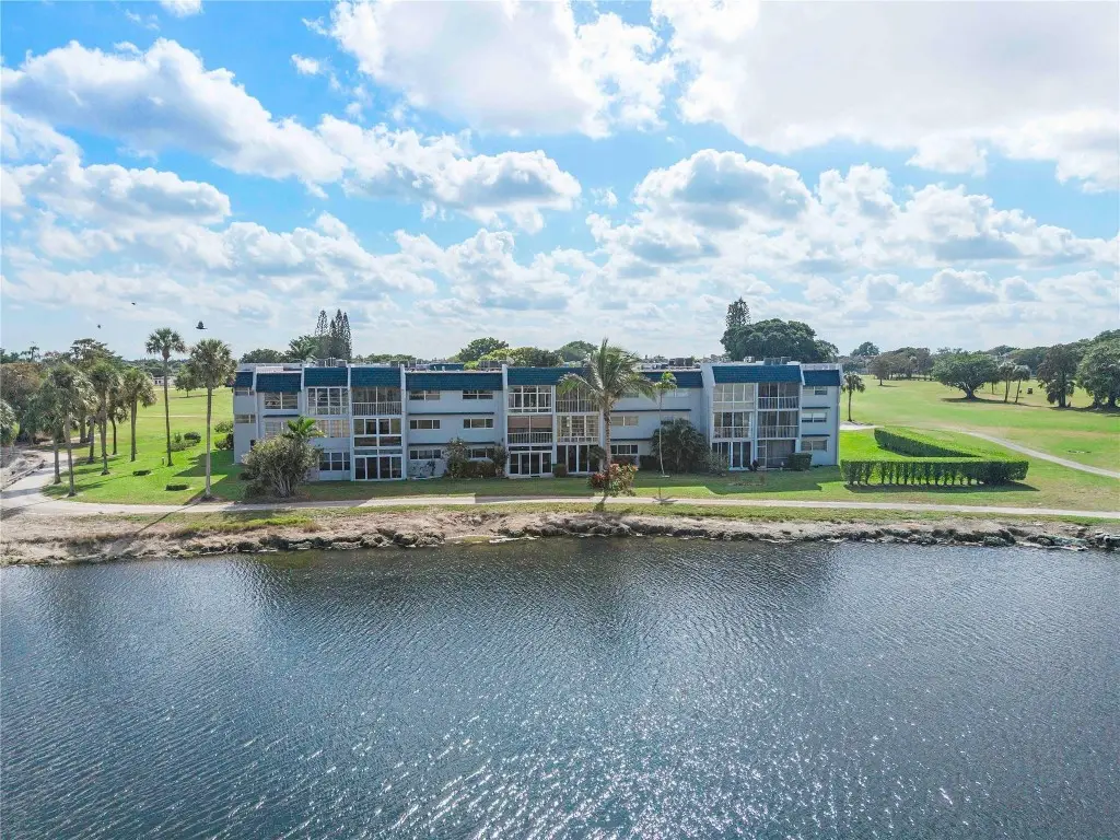 7807 Golf Circle Drive #211, Margate, FL 33063 - Image #1