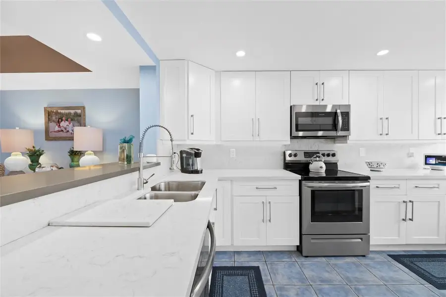 630 NE 20th Lane, Boynton Beach, FL 33435 - Image #2