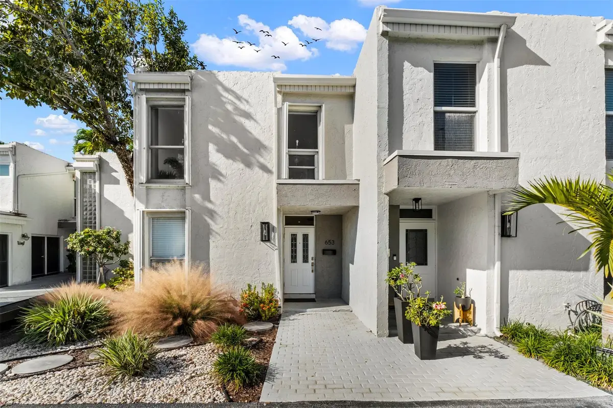 653 Cypress Ln #21B, Fort Lauderdale, FL 33305 - Image #1