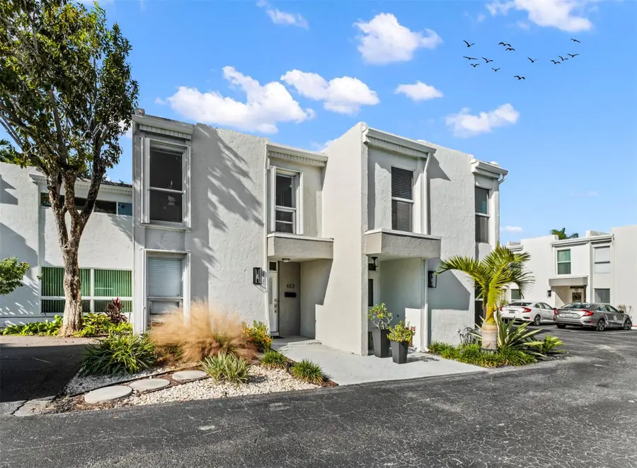 653 Cypress Ln #21B, Fort Lauderdale, FL 33305 - Image #2
