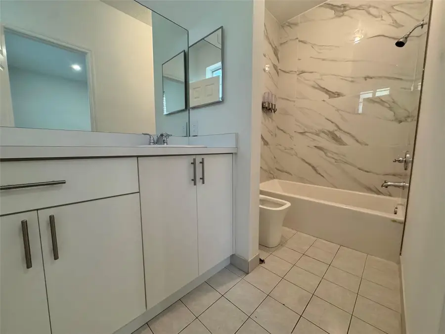 1007 NW 100th Ave #1007, Pembroke Pines, FL 33024 - Image #2