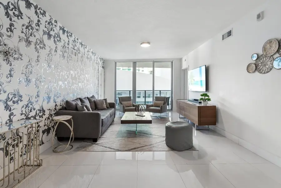 488 NE 18th Street #3509, Miami, FL 33132 - Image #2