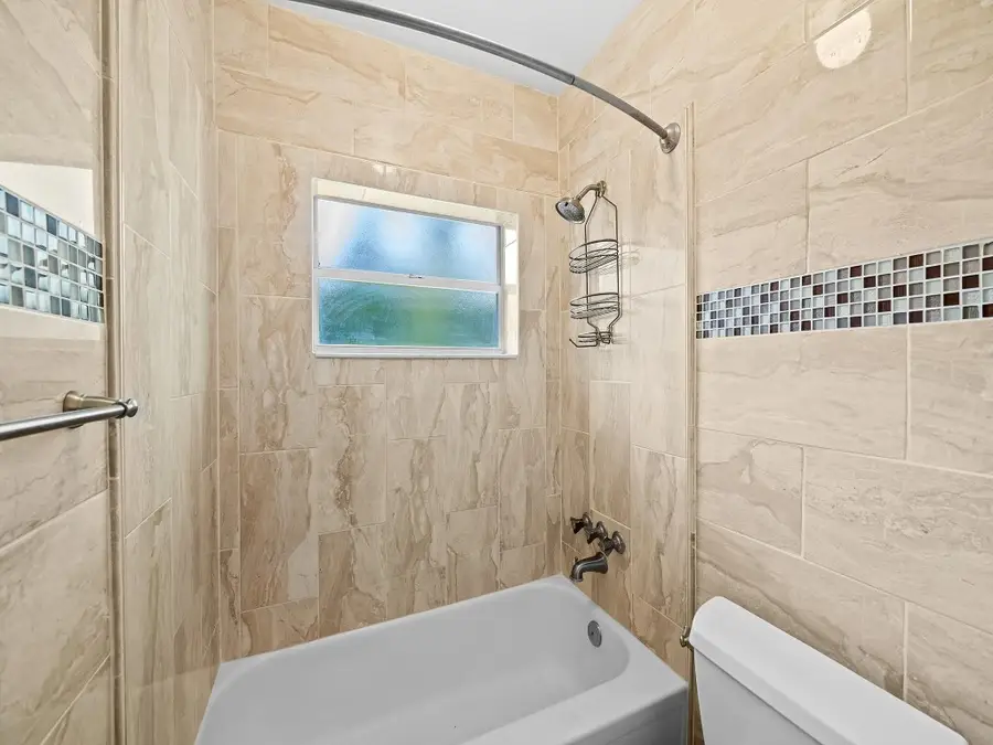 1640 NE 4th Place, Fort Lauderdale, FL 33301 - Image #3