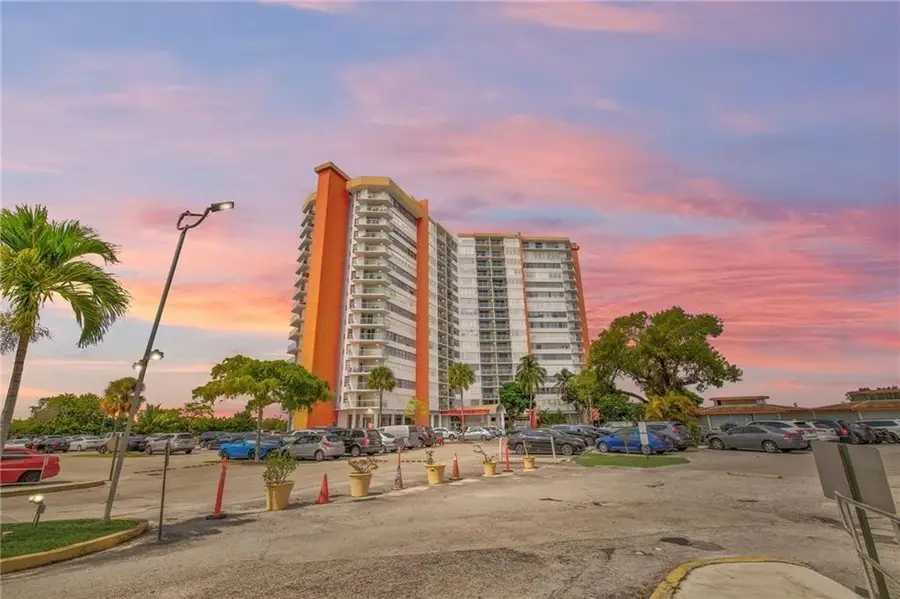 1301 NE Miami Gardens Drive #1721W, Miami, FL 33179 - Image #2