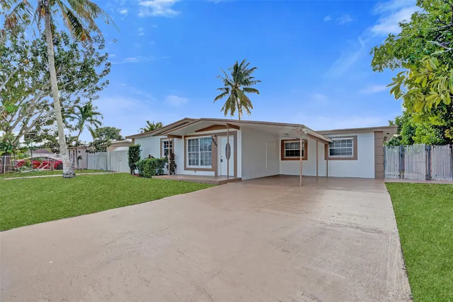 16920 NW 53rd Ave, Miami Gardens, FL 33055 - Image #2