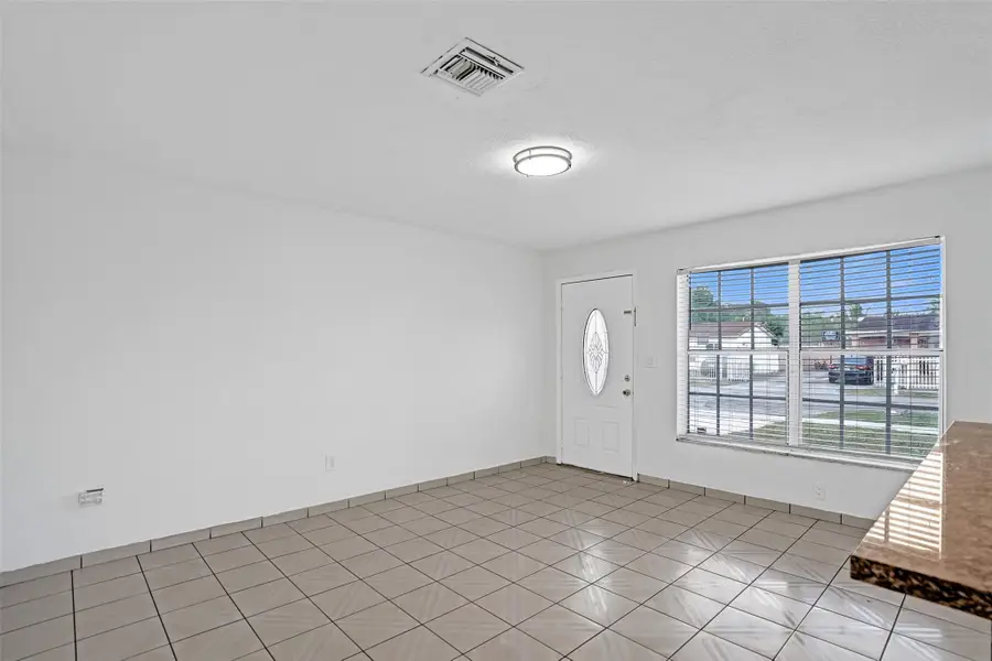 16920 NW 53rd Ave, Miami Gardens, FL 33055 - Image #3