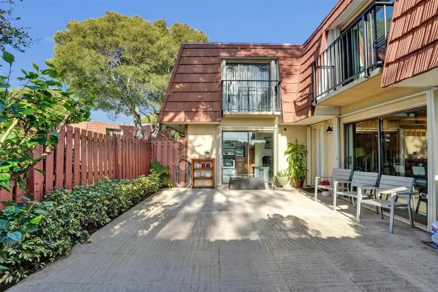 1525 Augusta Circle #109, Delray Beach, FL 33445 - Image #2