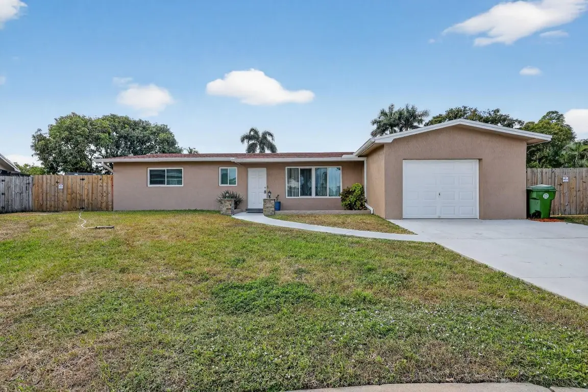 9720 NW 4 Street, Pembroke Pines, FL 33024 - Image #1