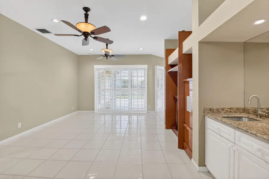 6329 Hatteras Club Dr, Lake Worth, FL 33463 - Image #3