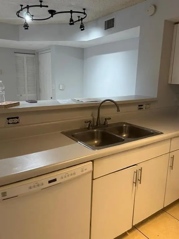 4808 N State Road 7 #204, Pompano Beach, FL 33073 - Image #2