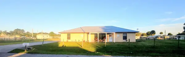 1153 Jerdik Dr, Moore Haven, FL 33471