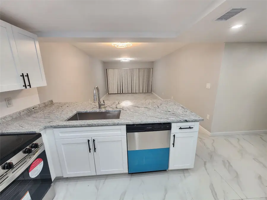 485 N Pine Island Rd #204, Fort Lauderdale, FL 33324 - Image #3