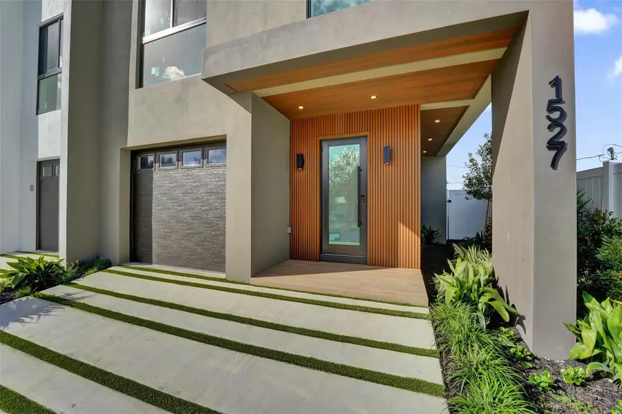 1527 NE 15th Ave, Fort Lauderdale, FL 33304 - Image #2